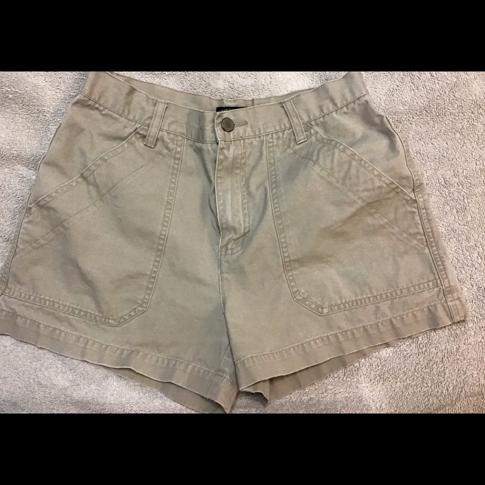 American Eagle Hi-Rise Shorts Size 6